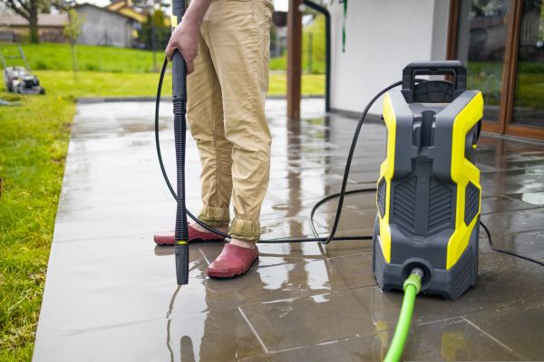 Cost of Porch Pressure Washing in De Pere
