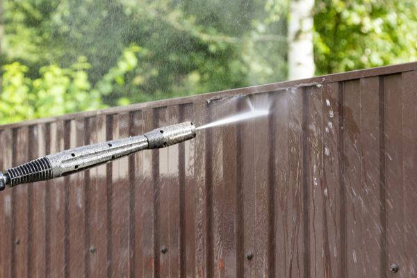 Cost of Vinyl Fence Cleaning in De Pere