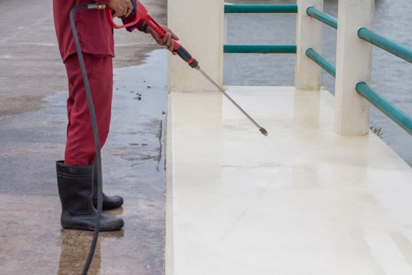 Cost of Industrial Concrete Cleaning in De Pere