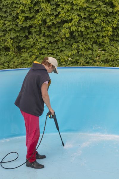 Cost of Pool Pressure Washing in De Pere