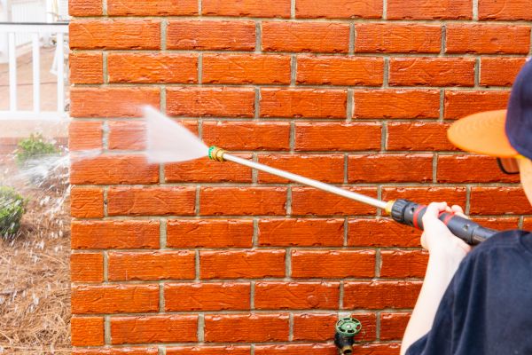 Cost of Wall Pressure Washing in De Pere